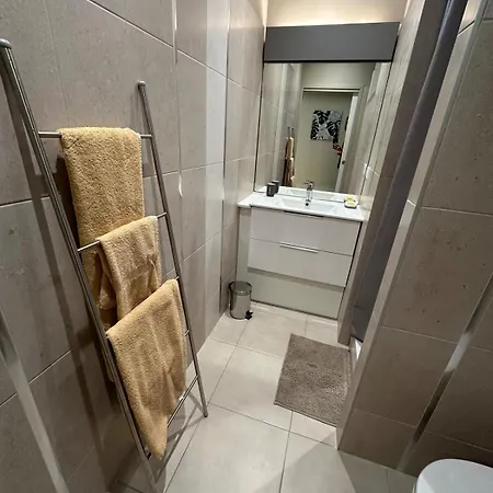 L'esquisse Coquelicot - Parking Clim Netflix Canal Milhaud